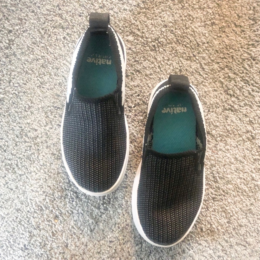 Native toddler slip ons